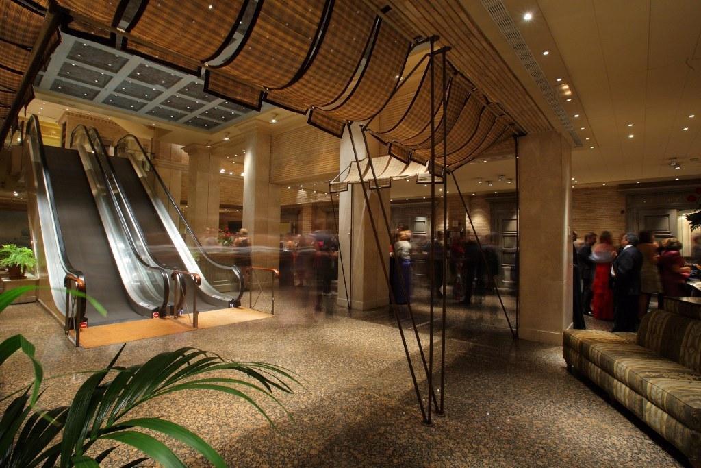 Hotel Palafox Zaragoza Dış mekan fotoğraf The lobby of the Ritz-Carlton, Boston