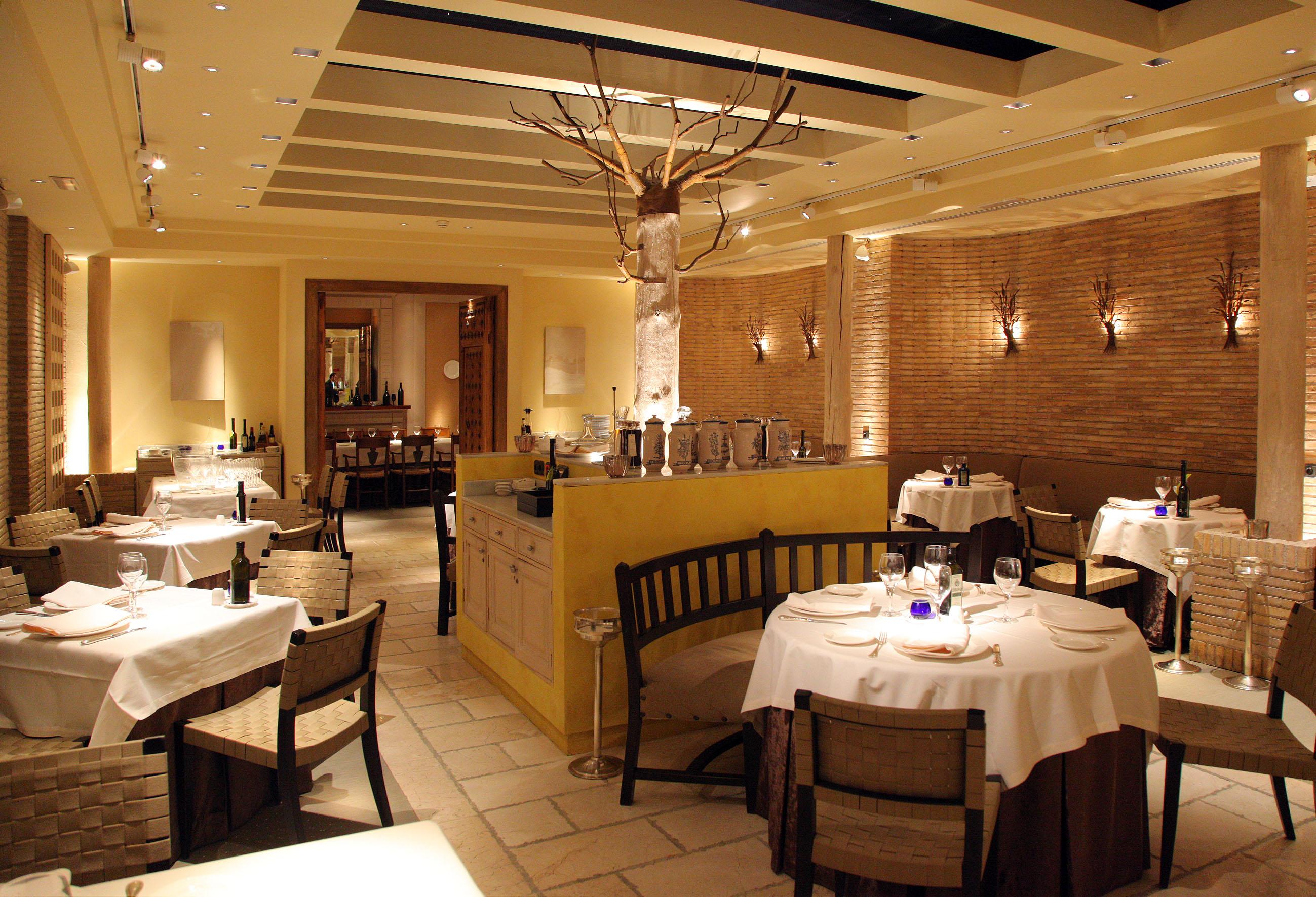 Hotel Palafox Zaragoza Dış mekan fotoğraf Interior of the restaurant