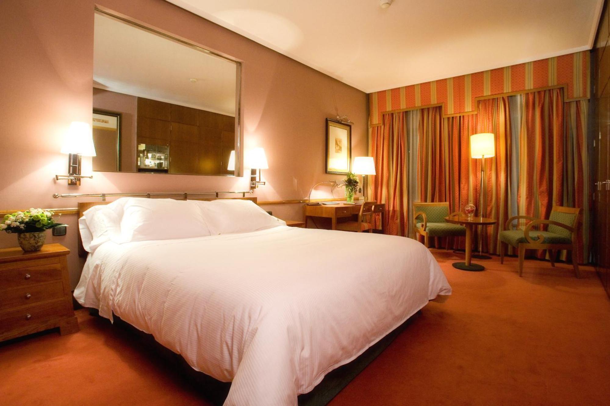 Hotel Palafox Zaragoza Dış mekan fotoğraf